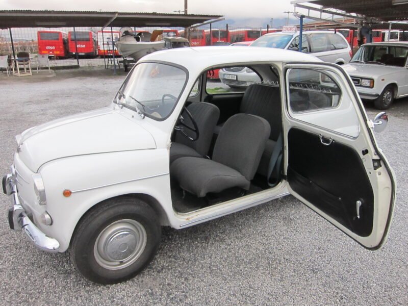 SEAT 600D SEAT 600D