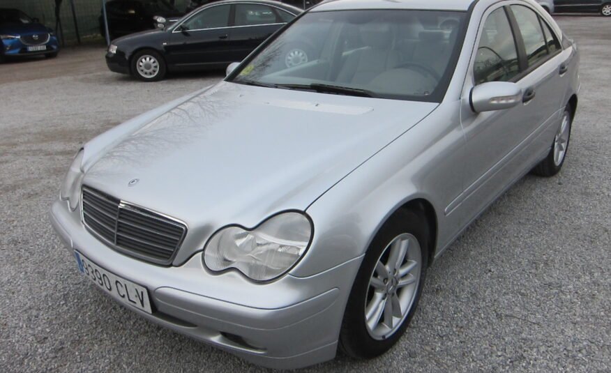 MERCEDES C-180 KOMPRESOR CLASSIC