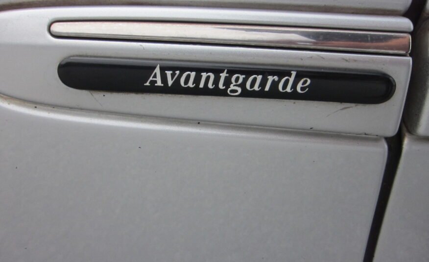 MERCEDES-BENZ E 320 AVANTGARDE