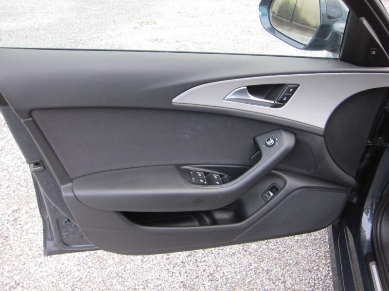 AUDI A6 3.0 L V6 QUATRO