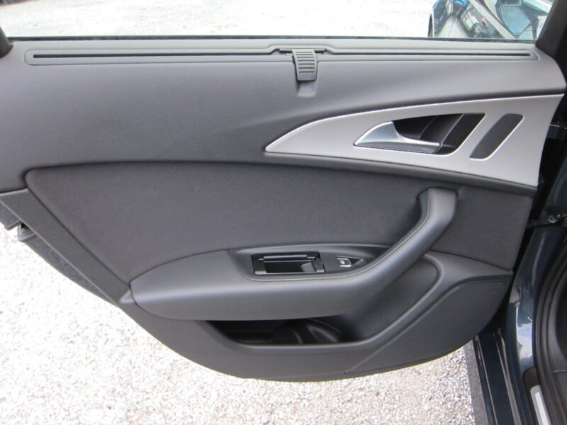 AUDI A6 3.0 L V6 QUATRO