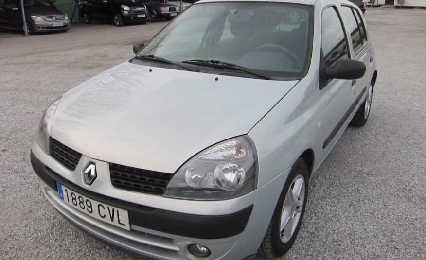 RENAULT Clio 1.5 DCI