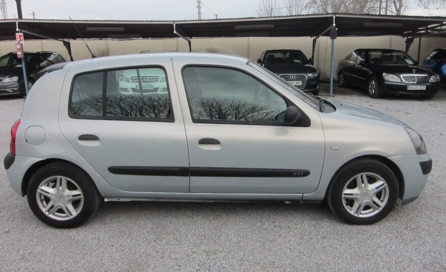 RENAULT Clio 1.5 DCI