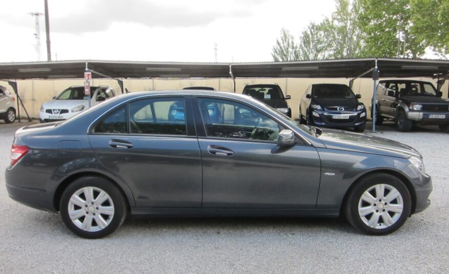 MERCEDES-BENZ C220 CDI BERLINA