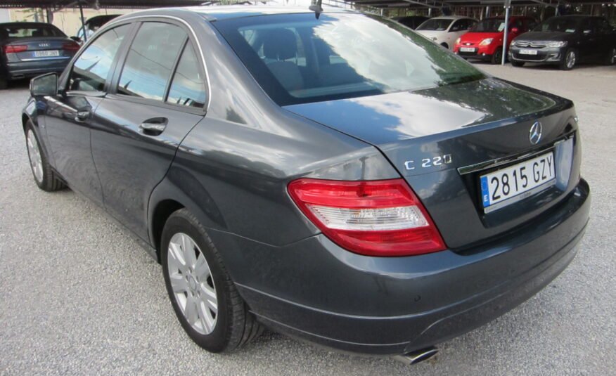 MERCEDES-BENZ C220 CDI BERLINA