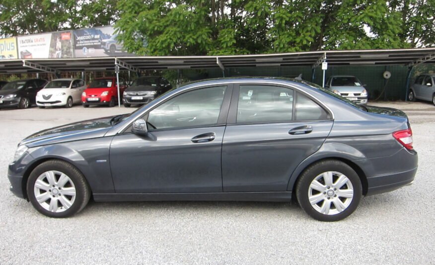MERCEDES-BENZ C220 CDI BERLINA