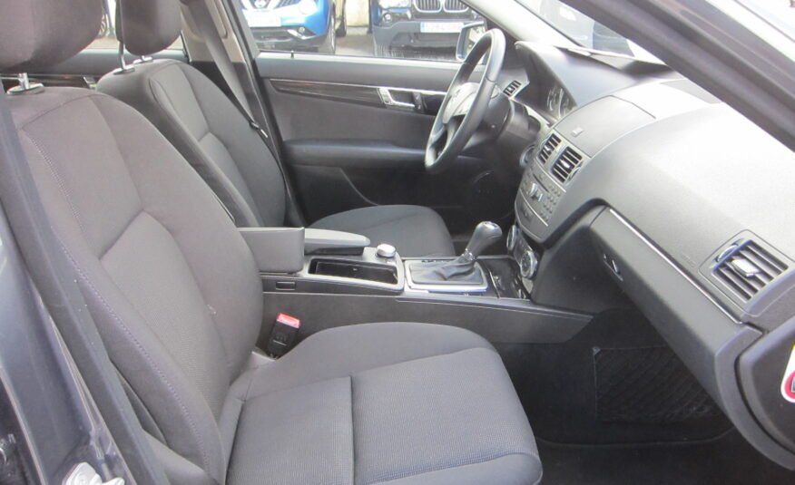 MERCEDES-BENZ C220 CDI BERLINA