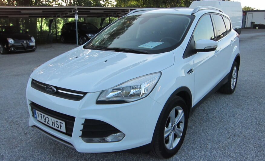 FORD Kuga 2.0 TDCi 2WD Titanium 5p.