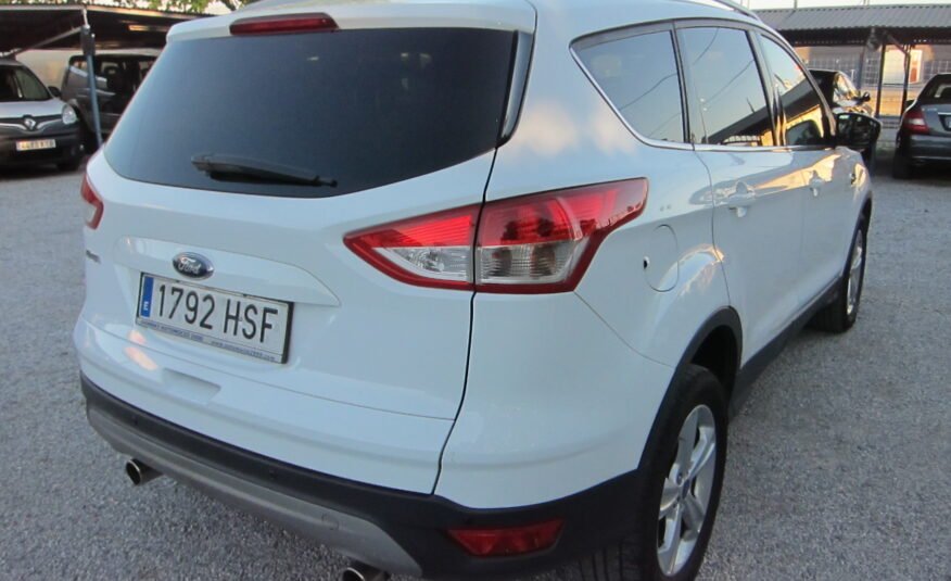 FORD Kuga 2.0 TDCi 2WD Titanium 5p.