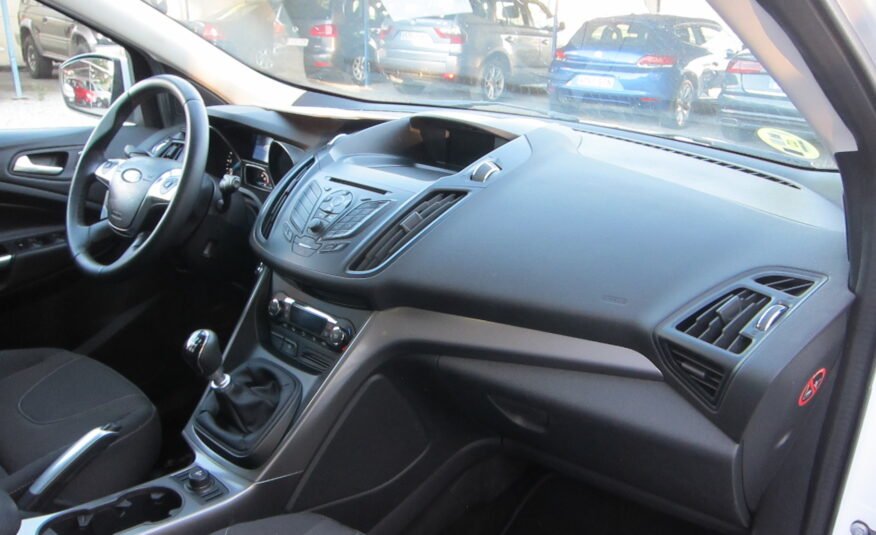 FORD Kuga 2.0 TDCi 2WD Titanium 5p.