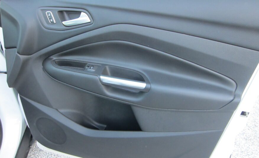FORD Kuga 2.0 TDCi 2WD Titanium 5p.