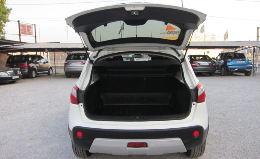 NISSAN QASHQAI TECNA PREMIUM 1.5 DCI