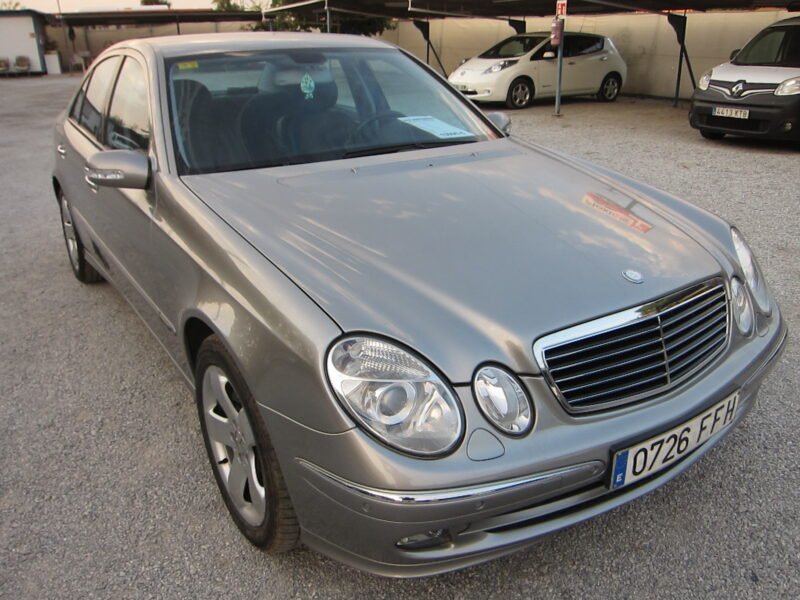 MERCEDES E320 CDI 4 PUERTAS