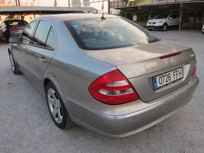 MERCEDES E320 CDI 4 PUERTAS