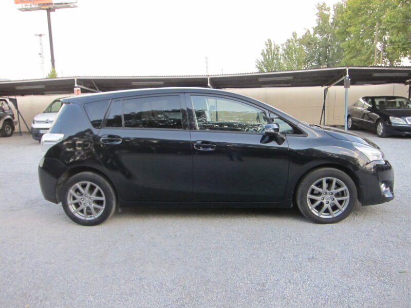 TOYOTA VERSO 5 PLAZAS
