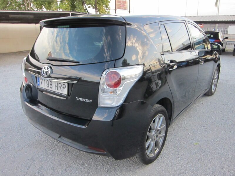 TOYOTA VERSO 5 PLAZAS