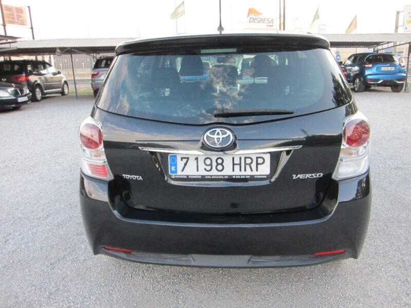TOYOTA VERSO 5 PLAZAS