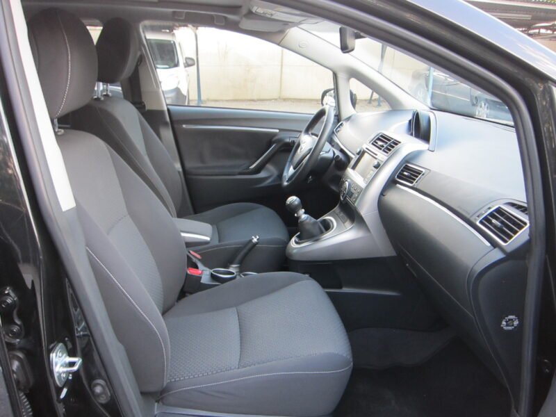 TOYOTA VERSO 5 PLAZAS