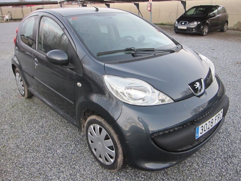 PEUGEOT 107 1.0 i