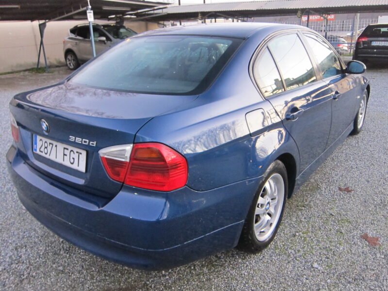 BMW 320 D 4 PUERTAS