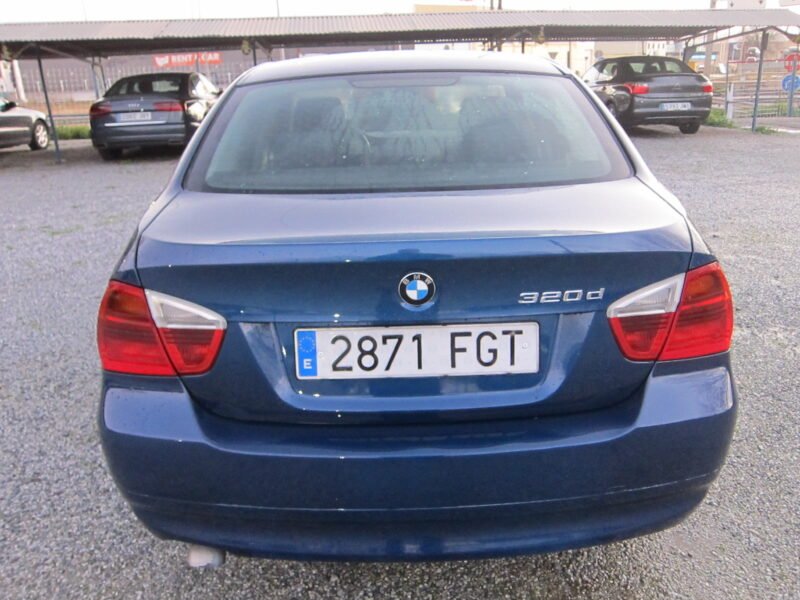 BMW 320 D 4 PUERTAS