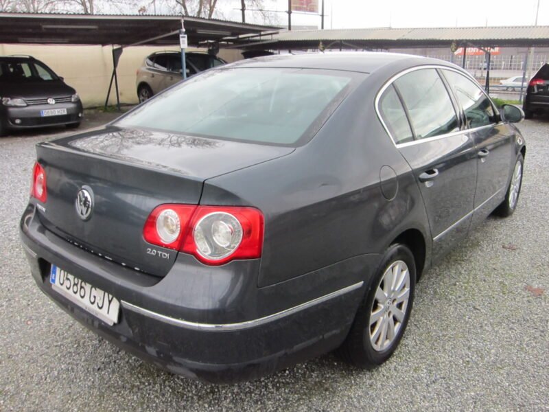 VOLKSWAGEN Passat 2.0 TDI