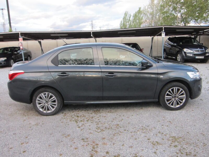 CITROEN C-ELYSEE 1.2 i