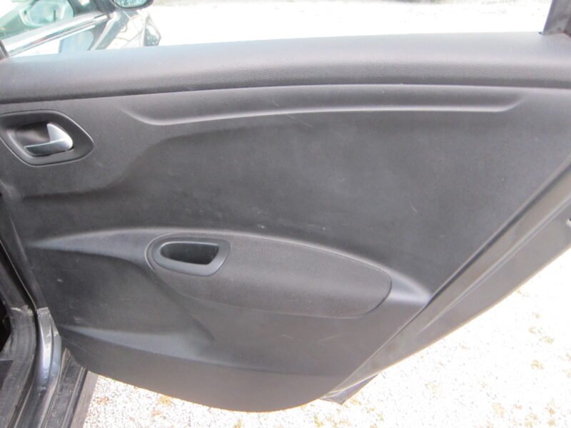 CITROEN C-ELYSEE 1.2 i